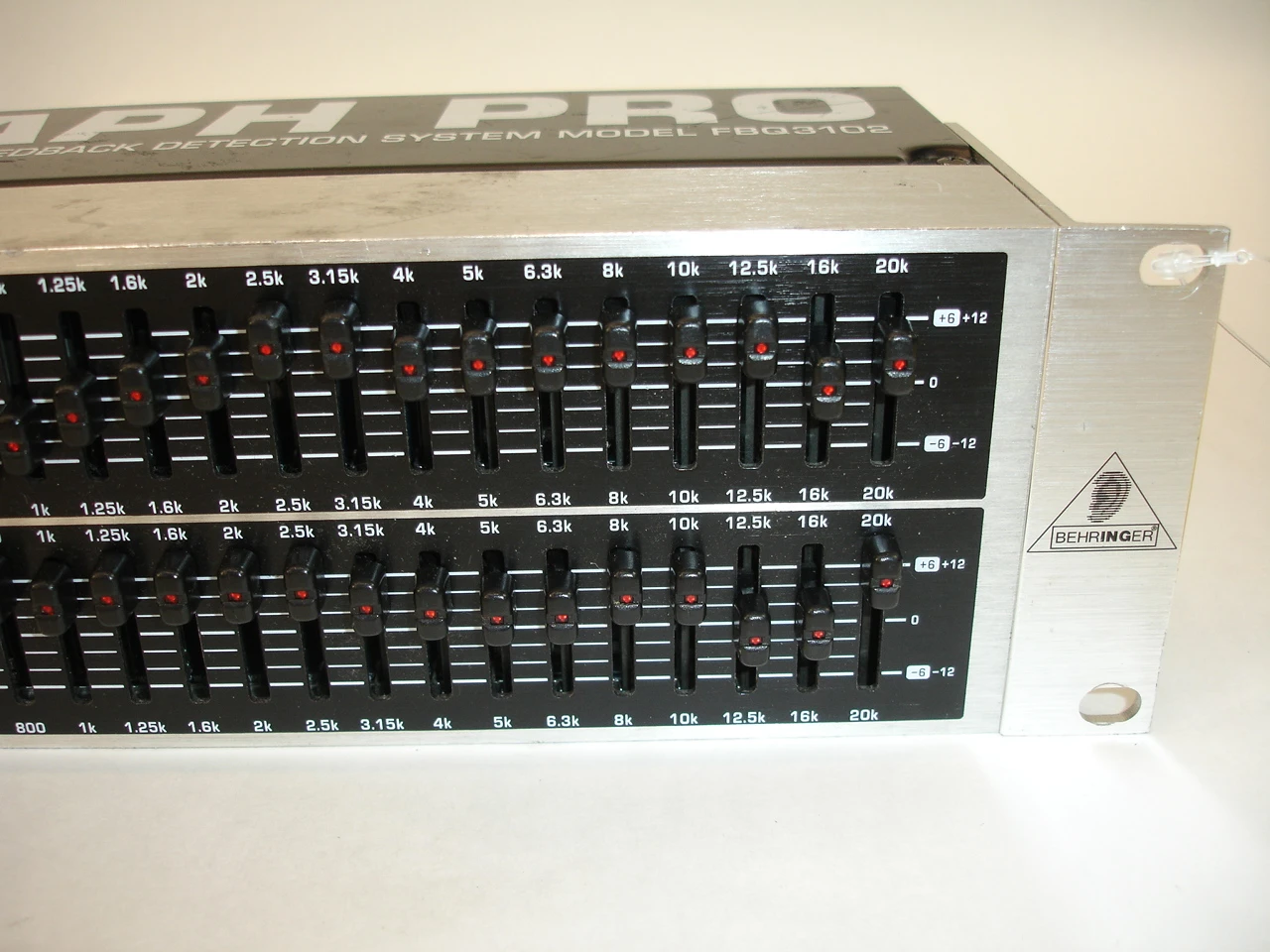 Behringer FBQ31-ES Graphic Equalizer